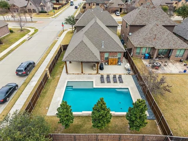 Photo of 609 Bordeaux Drive