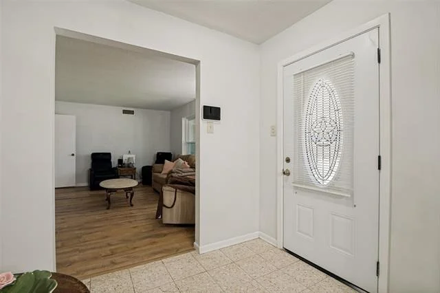 Photo of 1107 Royal Drive