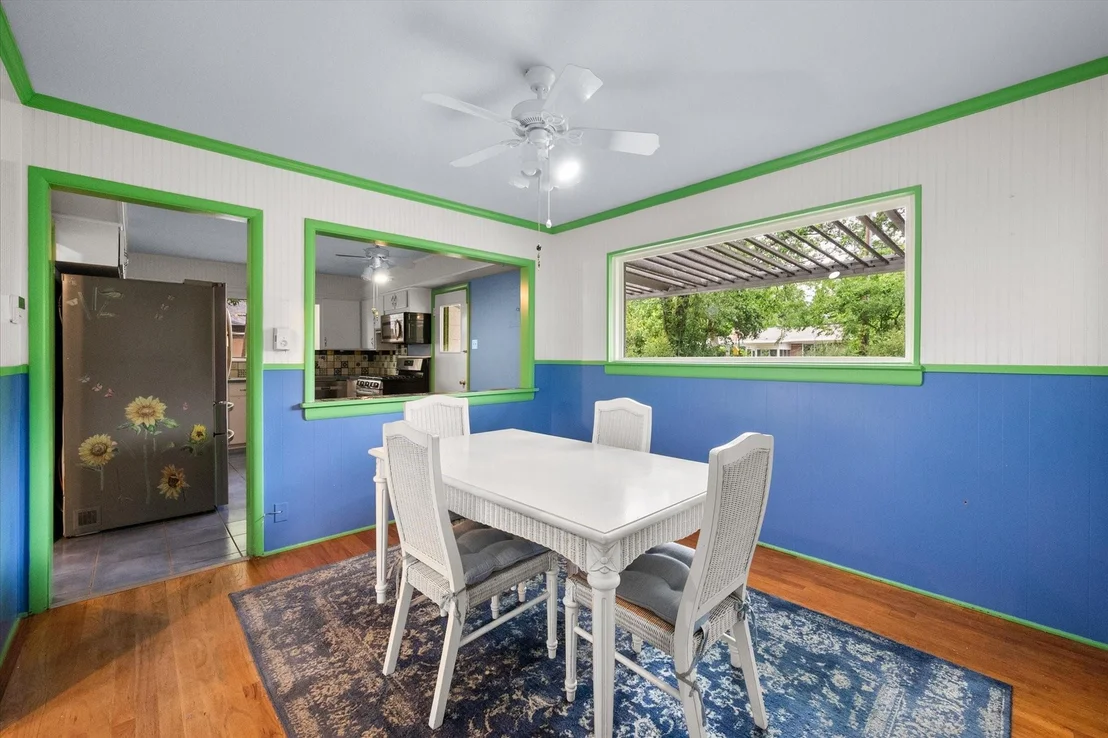 Photo of 1209 W Lilly Lane