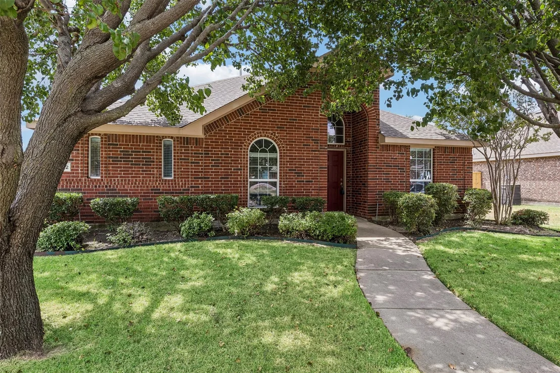 Photo of 1612 Balboa Lane