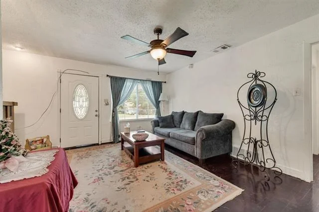 Photo of 1604 Summit Street