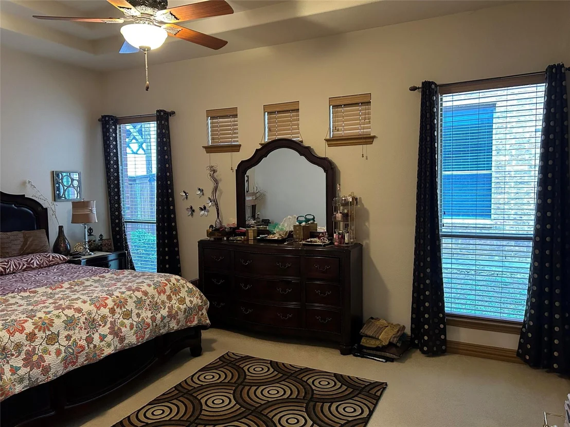 Photo of 2219 Longview Road