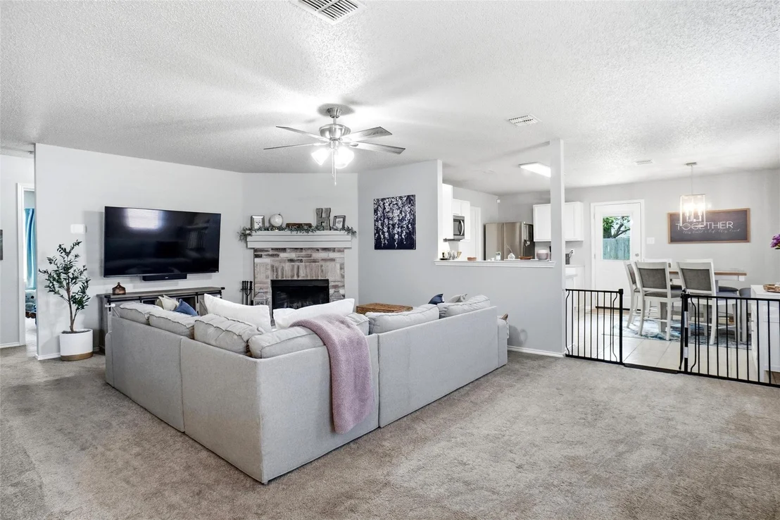 Photo of 2208 Maple Drive