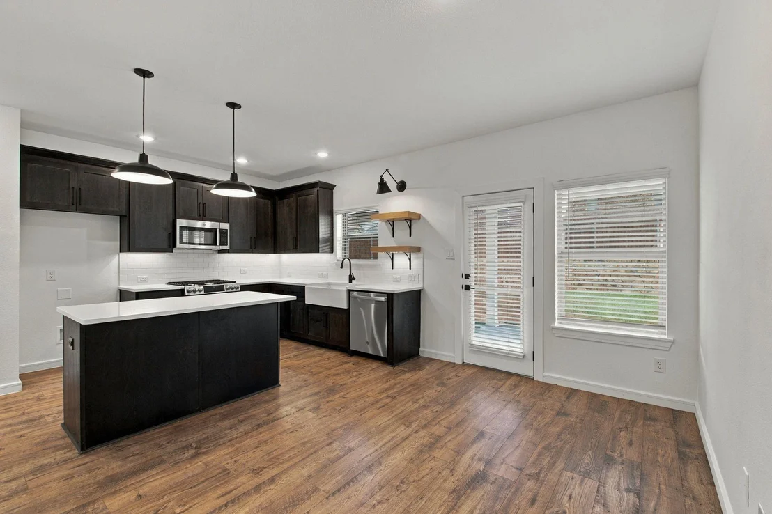 Photo of 604 Brook View Drive