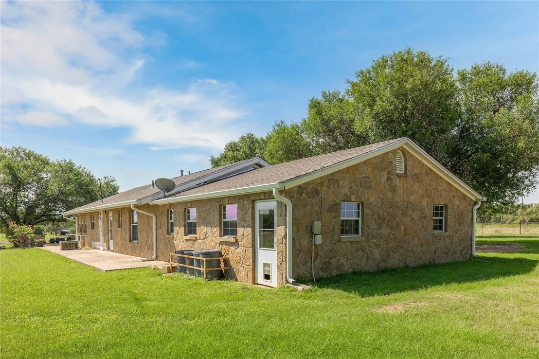 Photo of 685 County Road 114