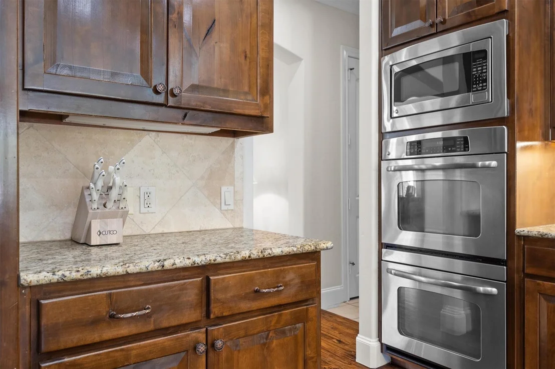 Photo of 3225 Clubview Drive
