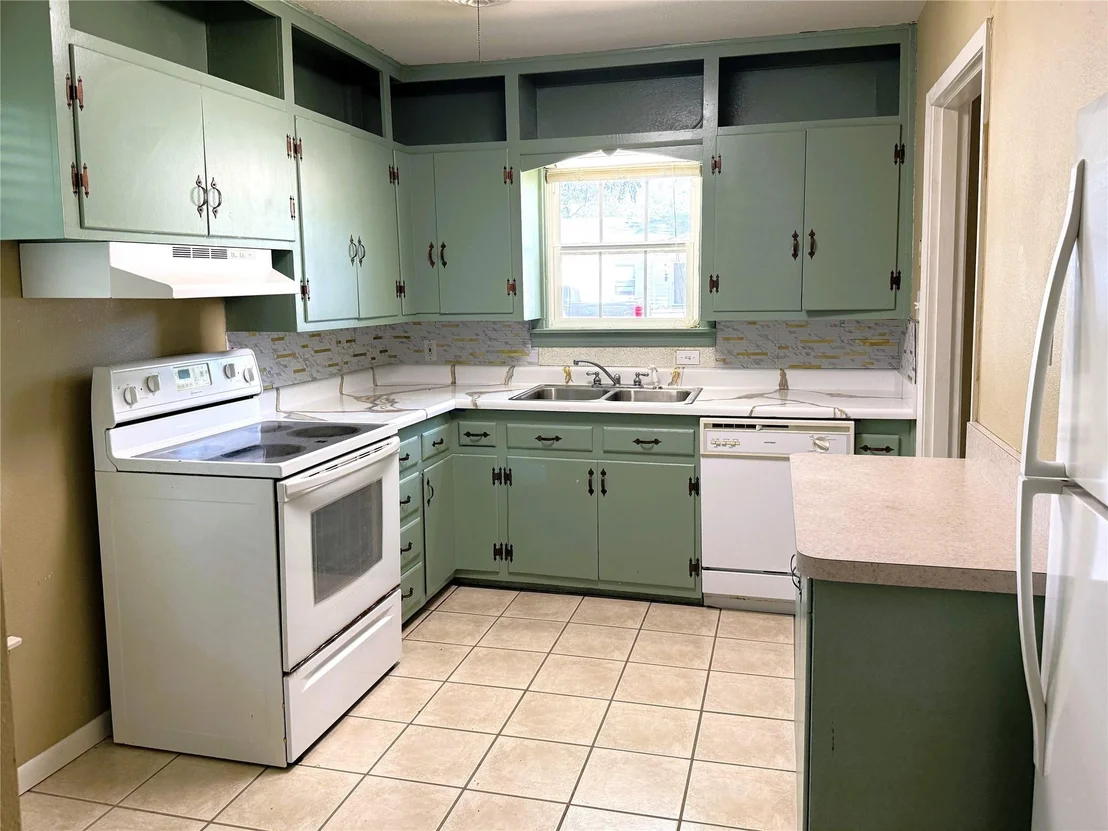 Photo of 3520 Maple Avenue