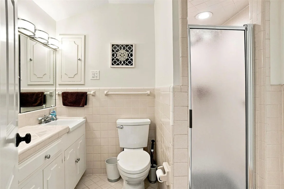 Photo of 933 Blue Lake Circle