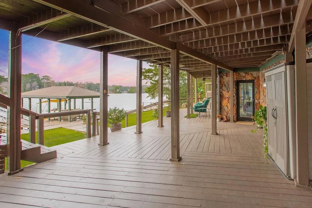 Photo of 334 Hideaway Lane Central