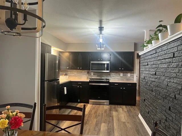 Photo of 1305 Hillcrest Drive