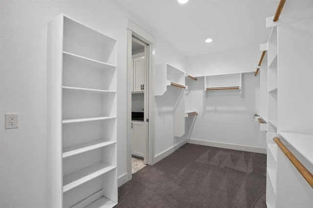 Photo of 1040 Agnes N