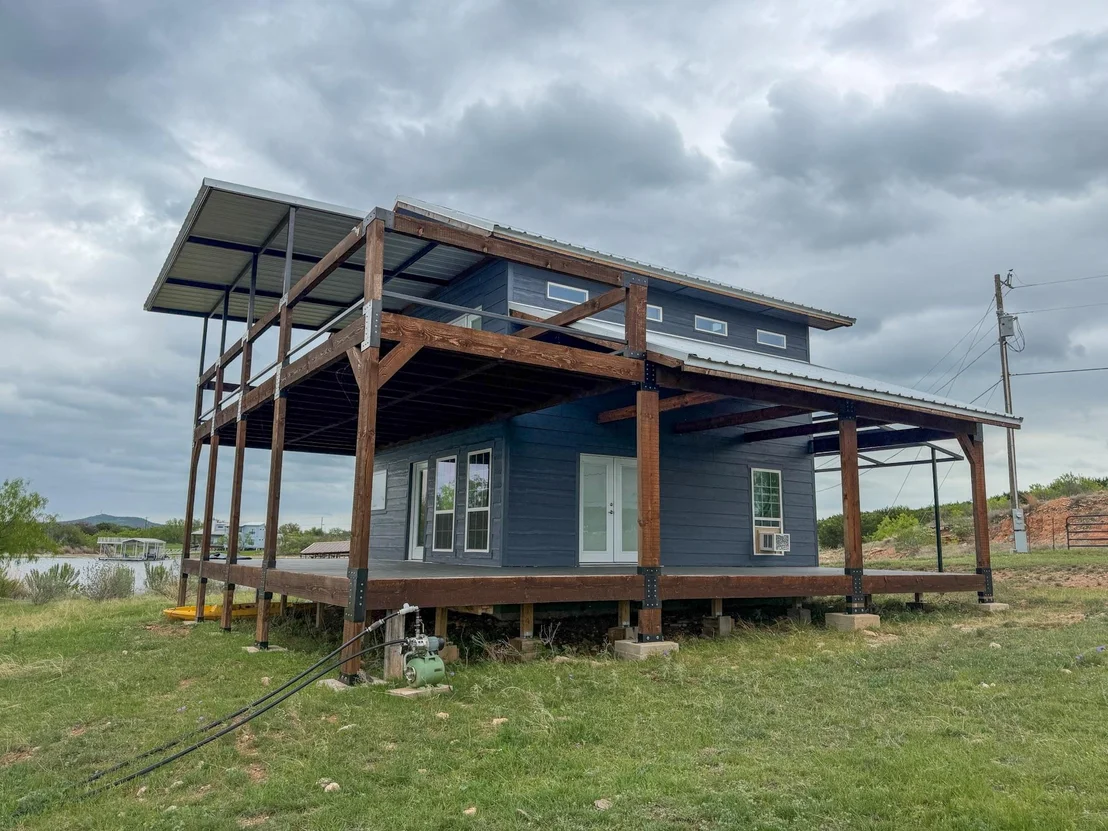 Photo of Unit 121 at 3500 Hog Bend