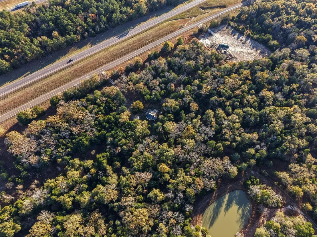 Photo of 734 Interstate 45 S