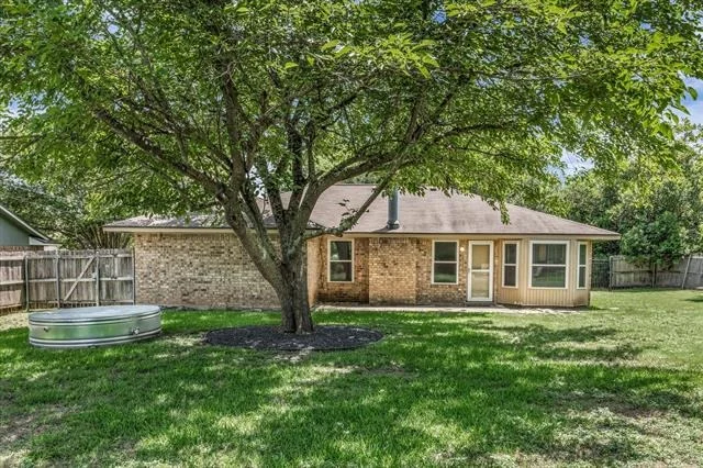 Photo of 316 E Chapman Road