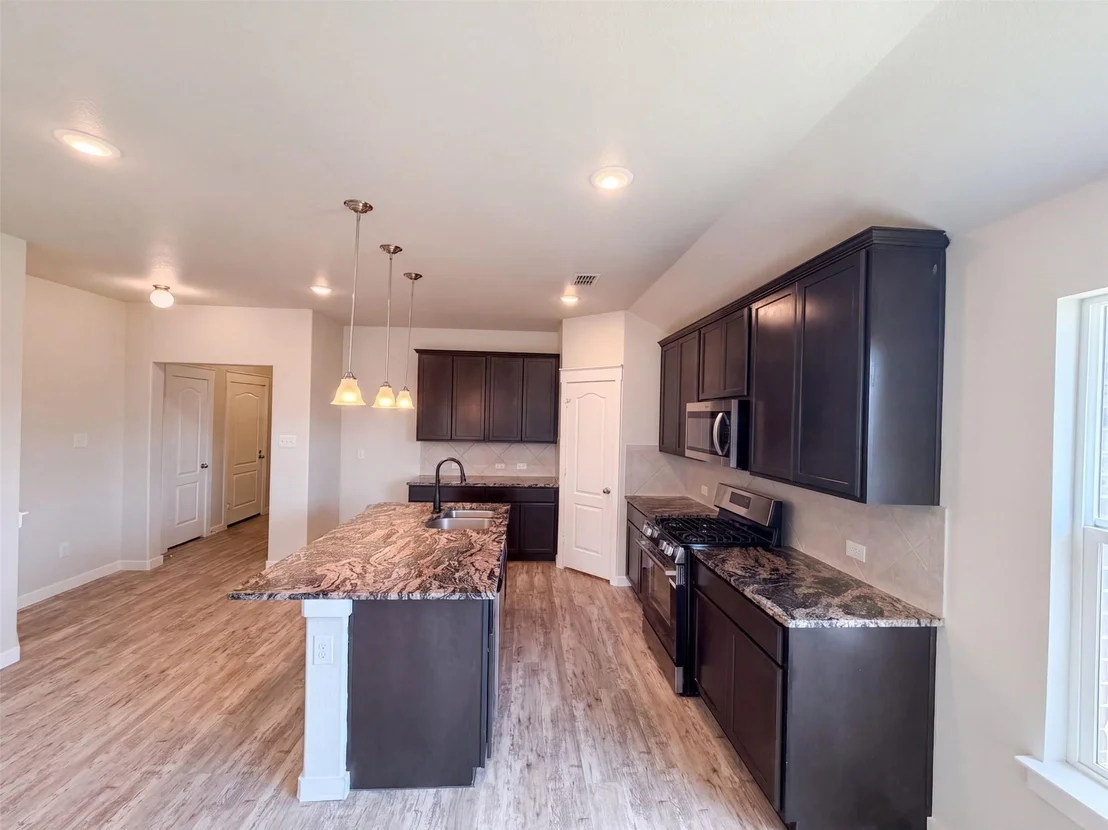 Photo of 8956 Devonshire Drive