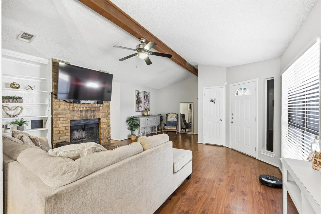 Photo of 1312 Hackamore Street