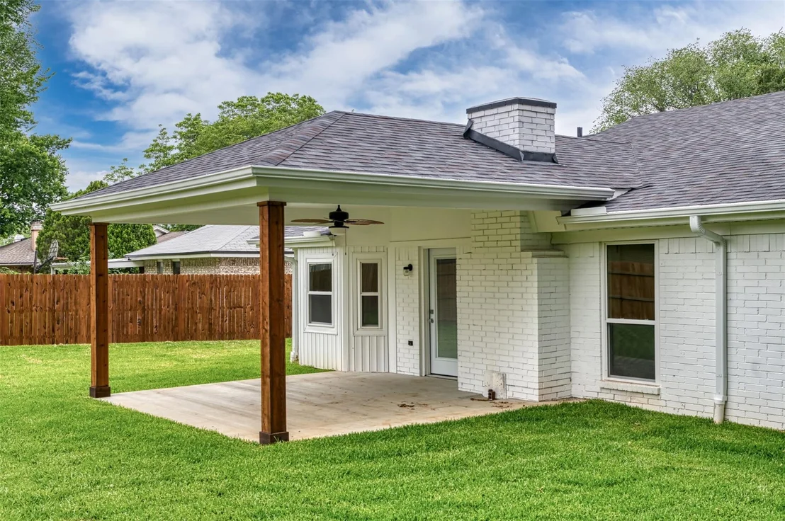 Photo of 314 Sixpence Lane