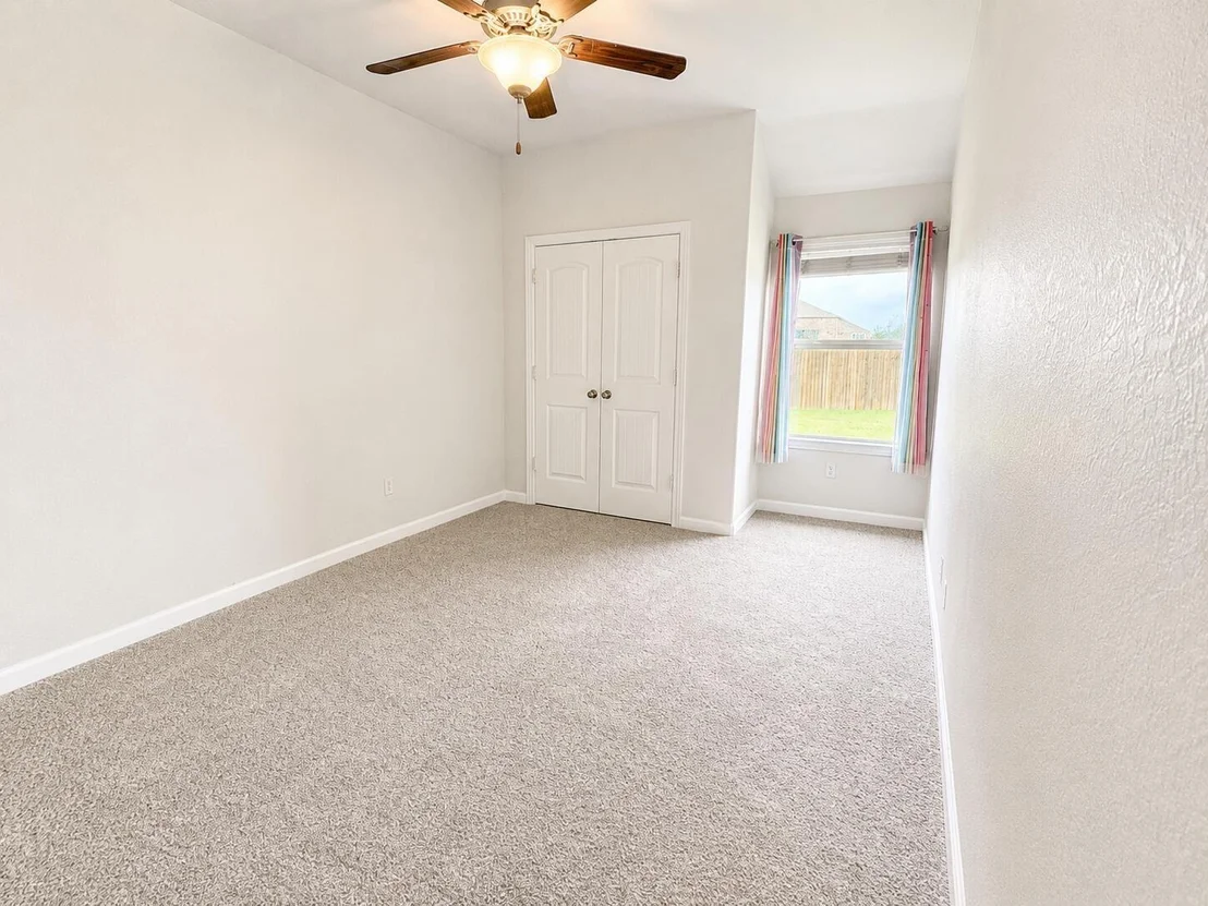 Photo of 347 Chamberlain Drive