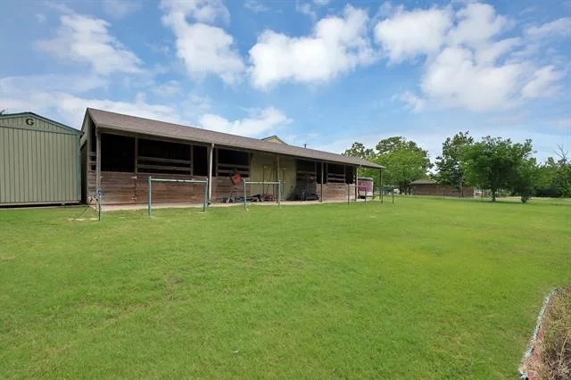 Photo of 307 Johnson Lane