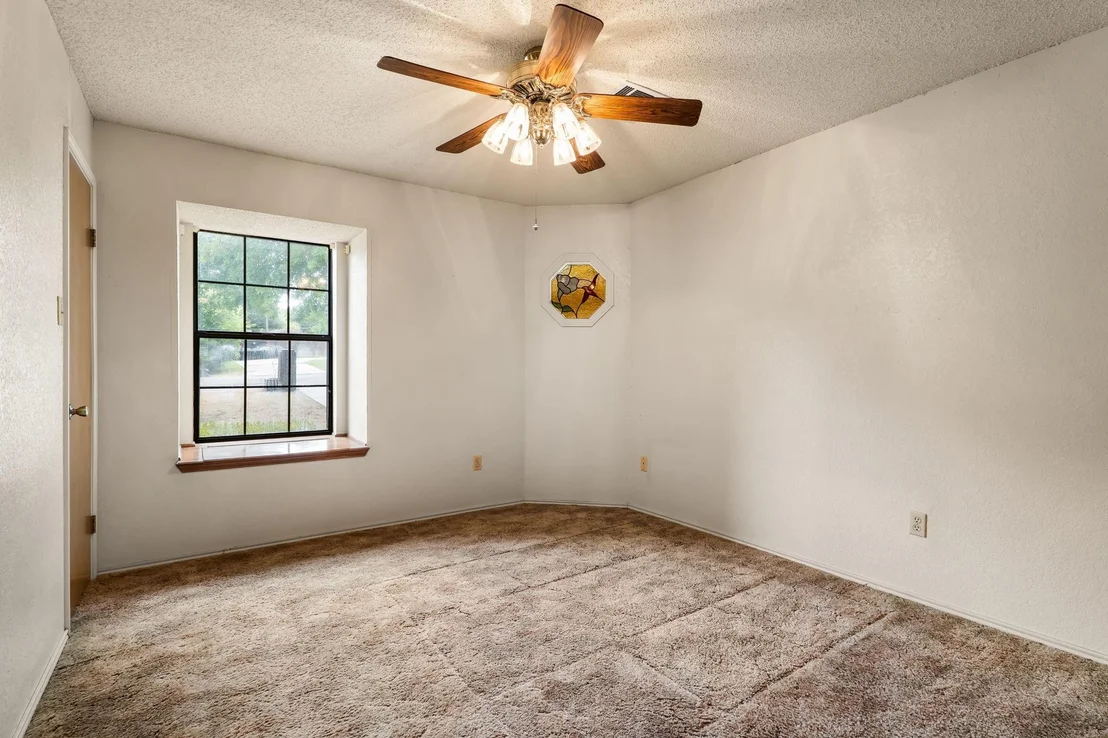 Photo of 502 Celeste Drive
