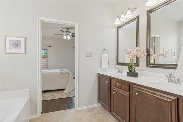 Photo of 1136 Hidden Lakes Way