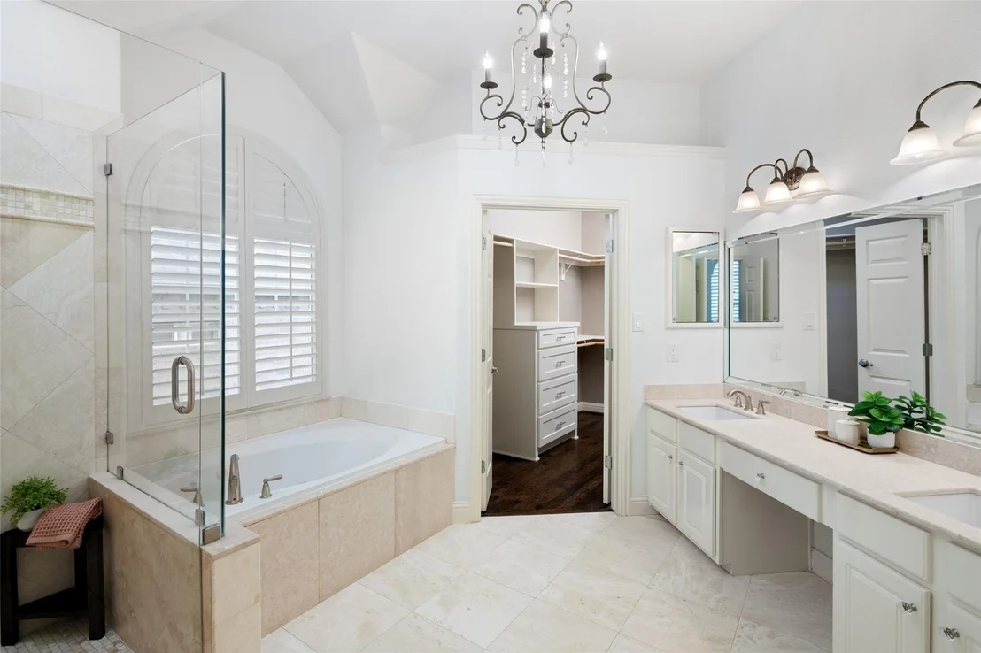Photo of 8915 White Pine Lane