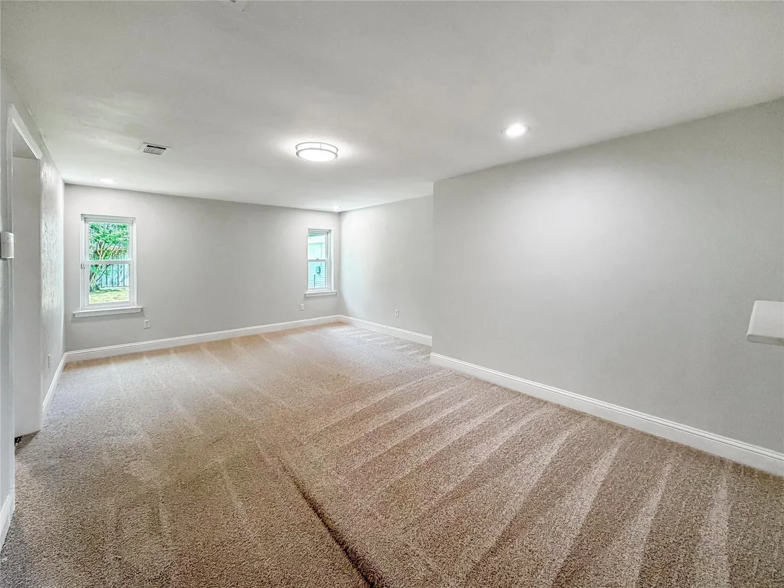 Photo of 100 W Pleasantview Drive