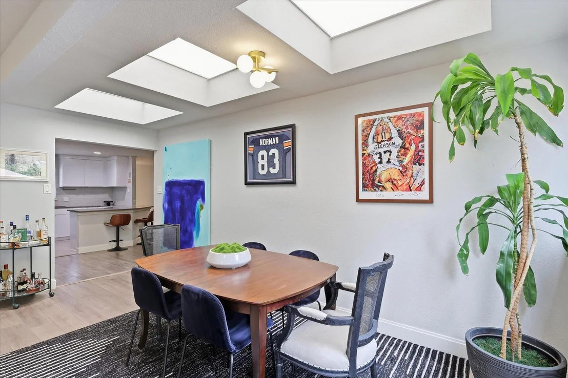 Photo of 306 W Northgate Drive