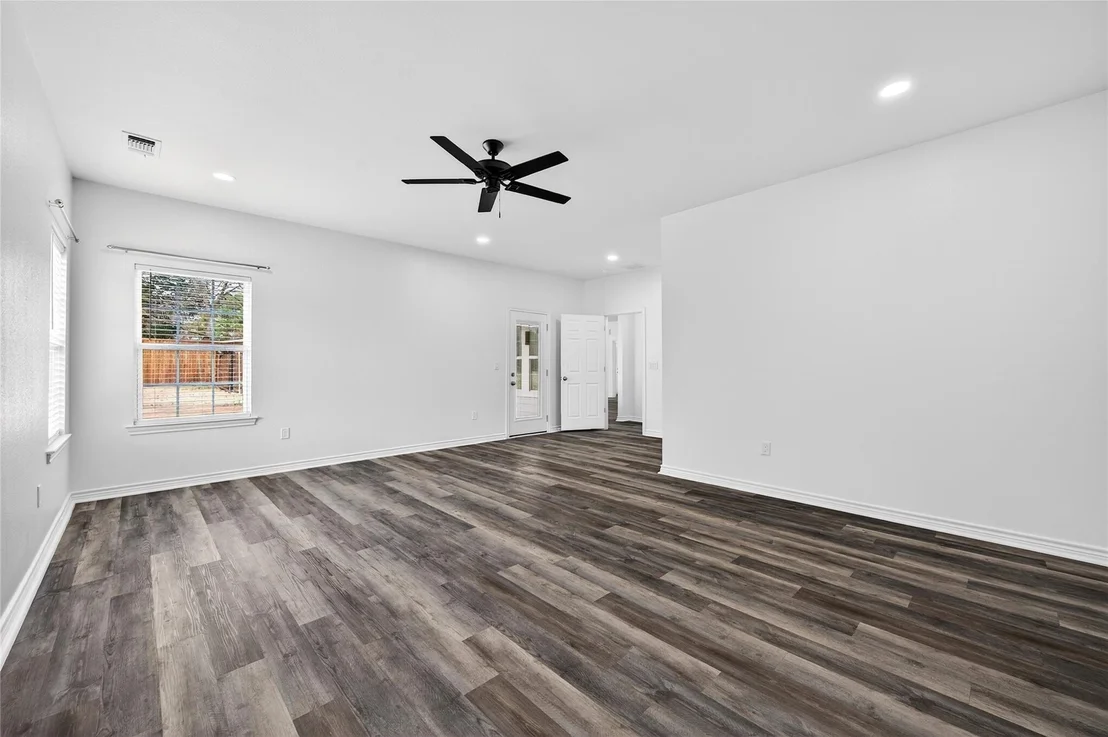 Photo of 1809 Bluebonnet Avenue