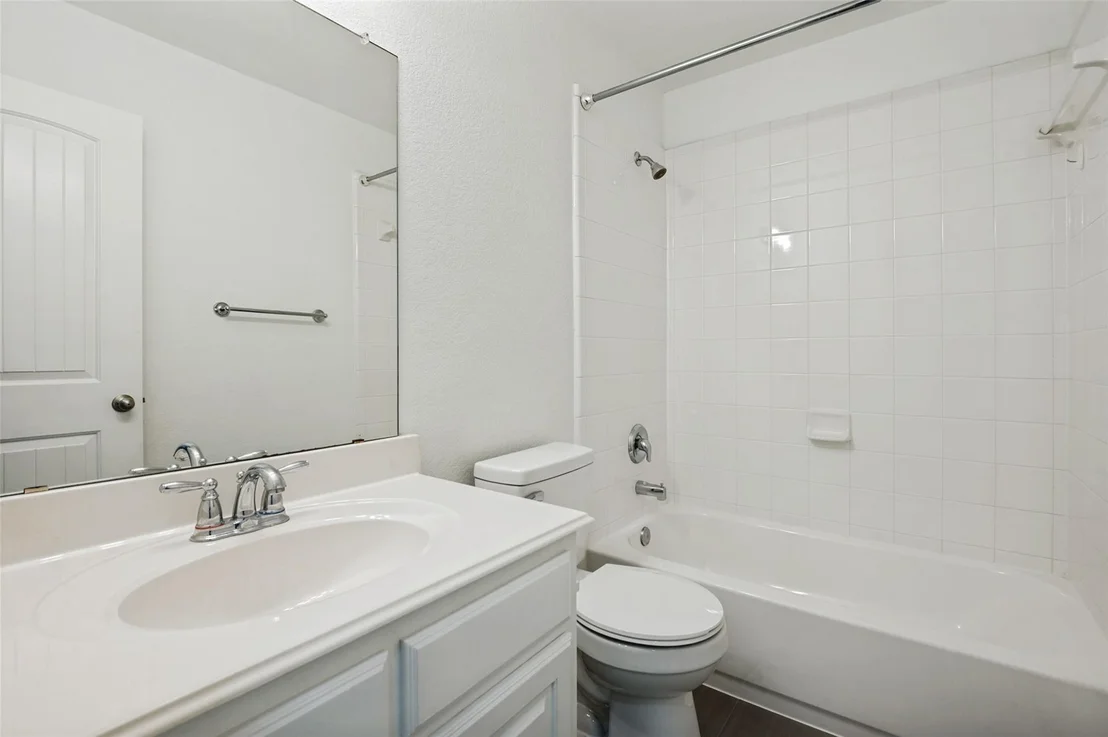 Photo of 1097 Luton Drive