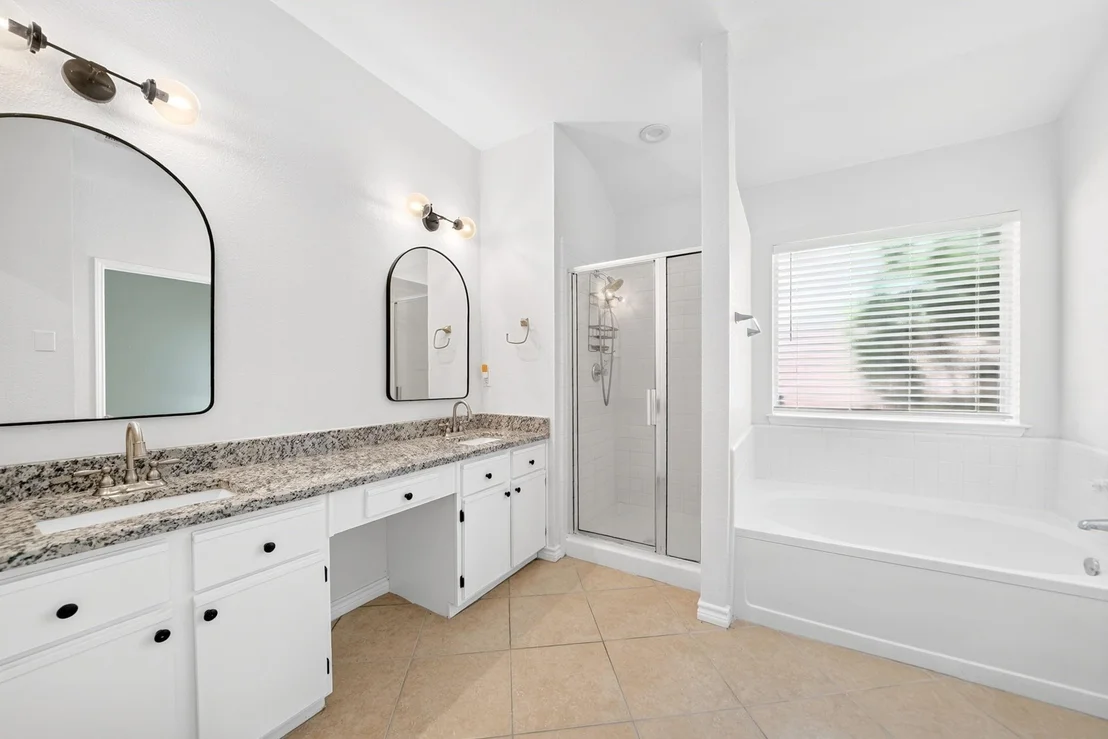 Photo of 7606 Harbor Drive