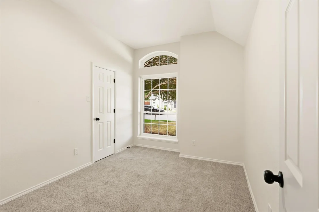 Photo of 812 Fall Drive