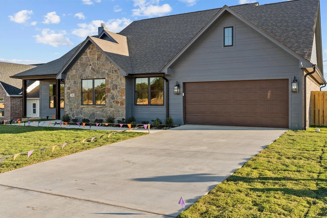 Photo of 16421 Clearview Drive