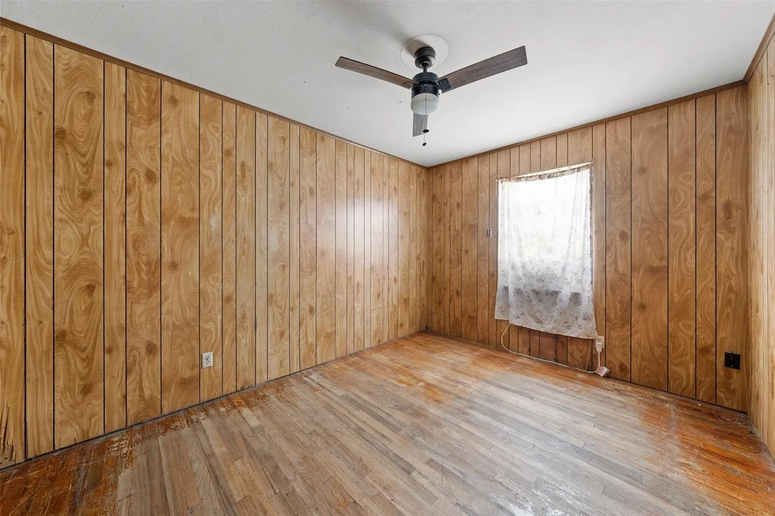Photo of 301 N Commerce Street