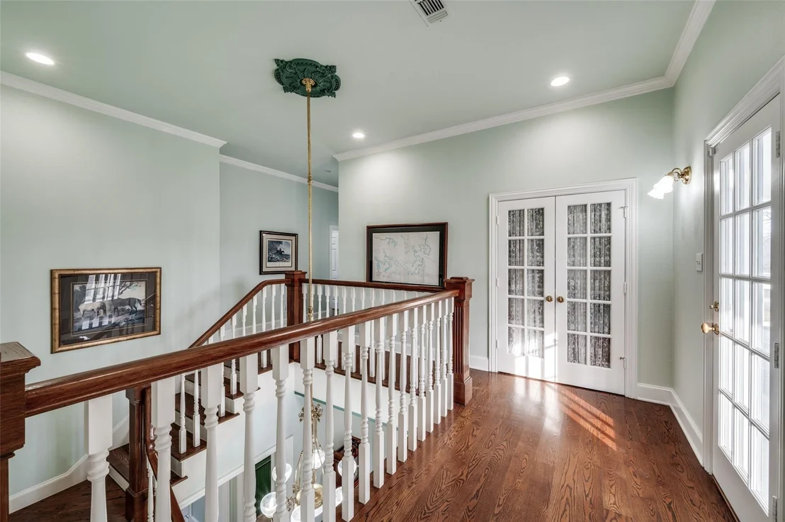 Photo of 1827 Dr Sanders Road
