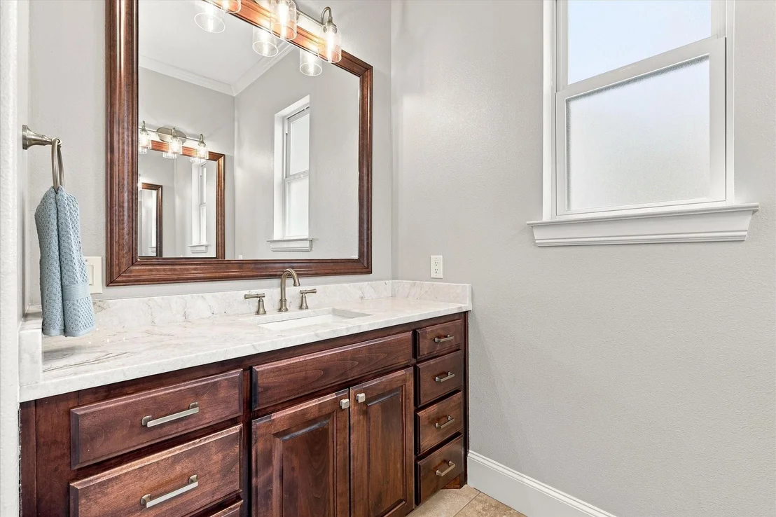 Photo of 1228 Robin Drive