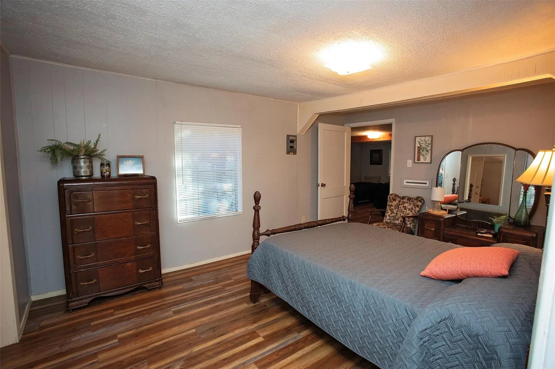 Photo of 9051 Lacy Road