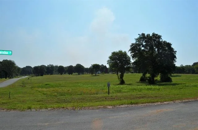 Photo of 551 Shoreline Drive