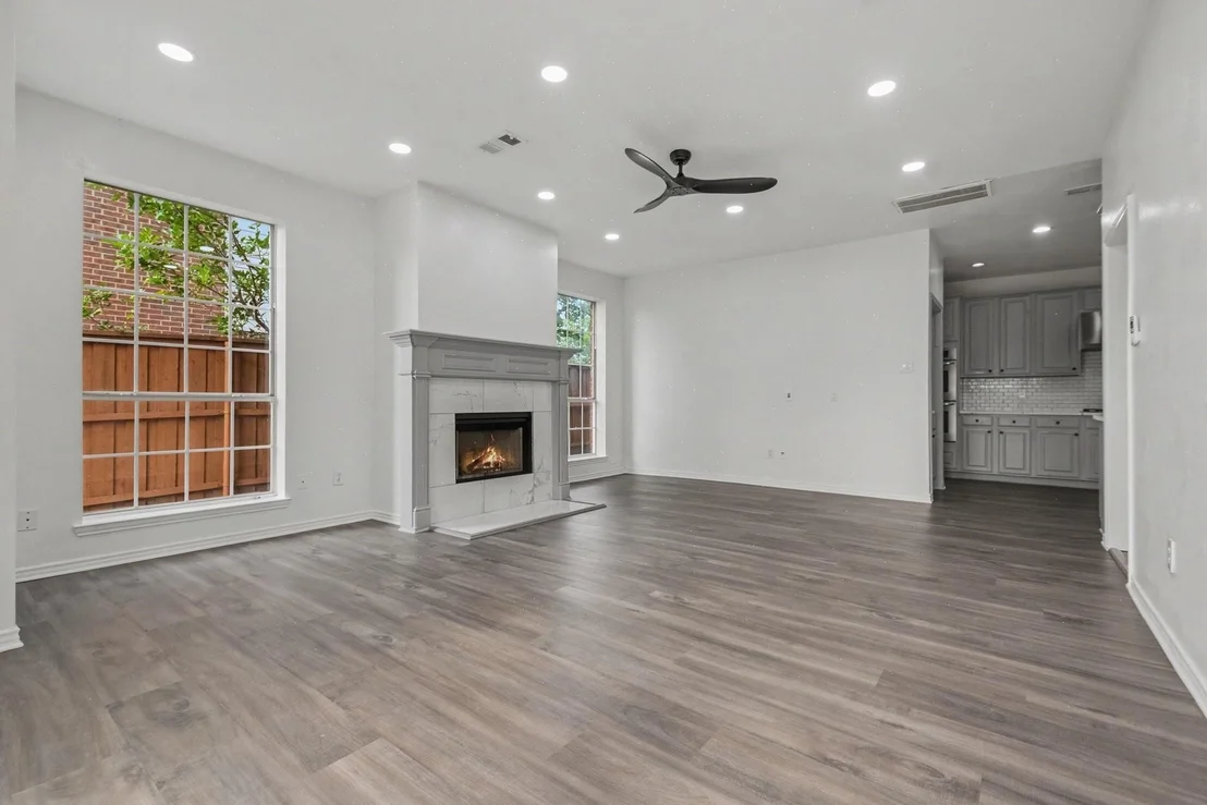 Photo of 2406 Manchester Drive