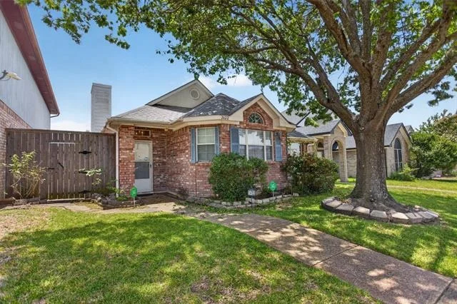 Photo of 2422 Weatherby Drive
