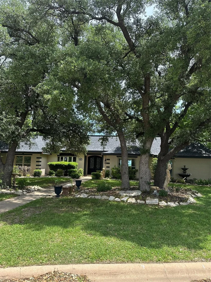 Photo of 505 High Road