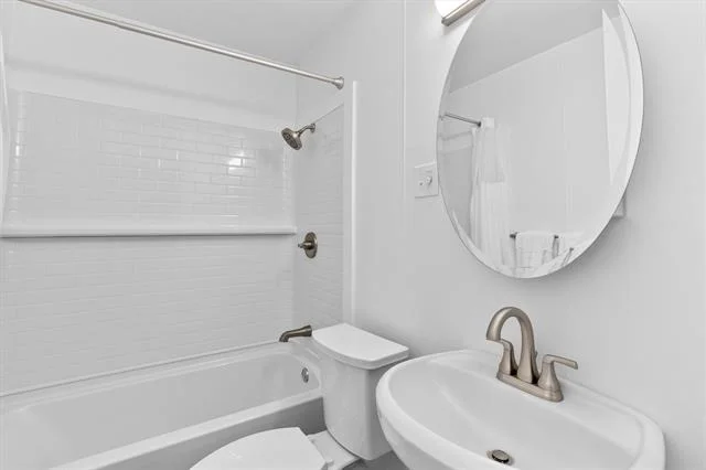 Photo of 2516 Albemarle Drive