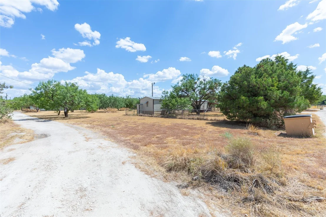 Photo of 1186 Private Road 2431