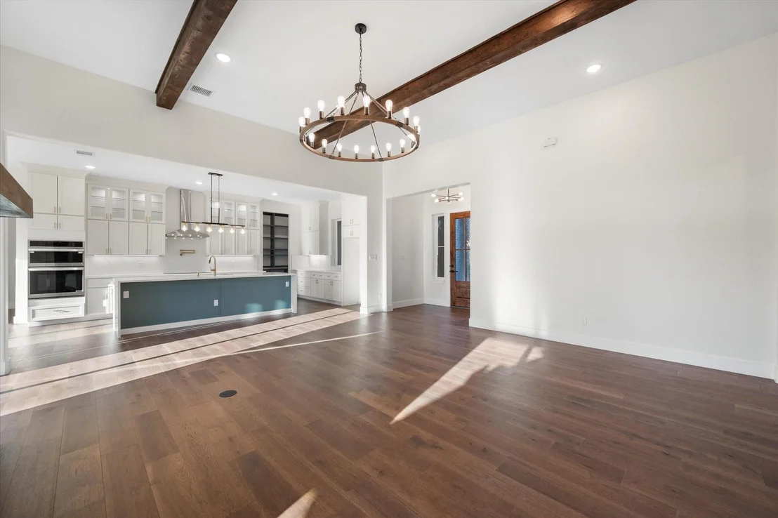 Photo of 554 Shoreside Drive