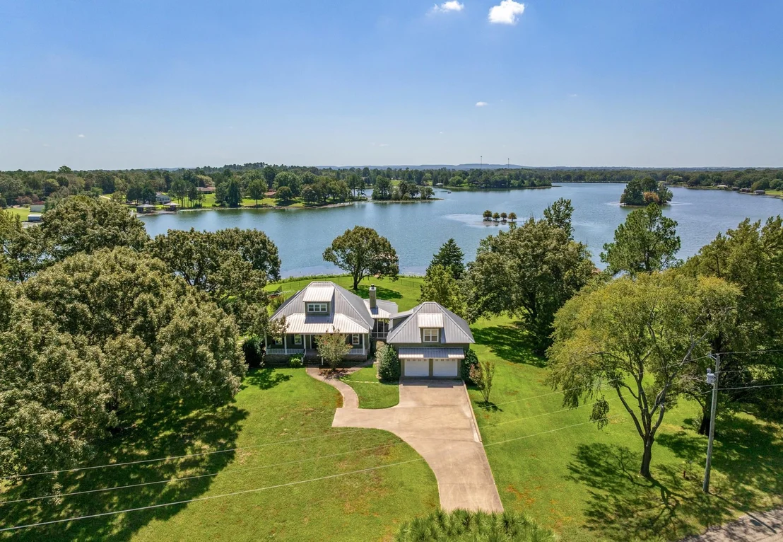 Photo of 8155 E Lake
