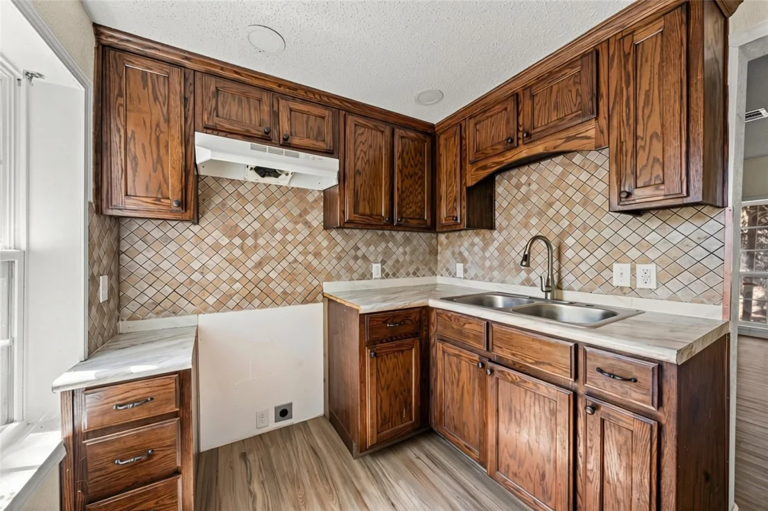 Photo of 1126 W 7th Street