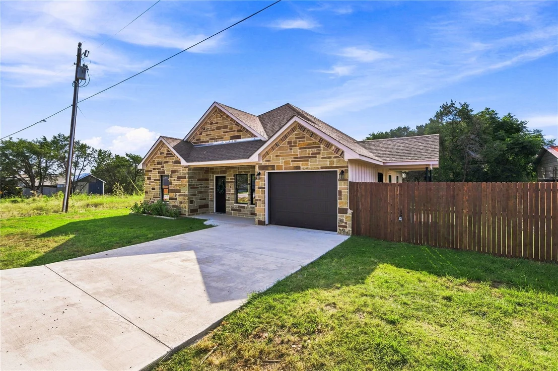 Photo of 2515 Coyote Trail