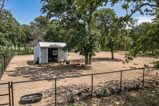 Photo of 1476 W Jeter Road