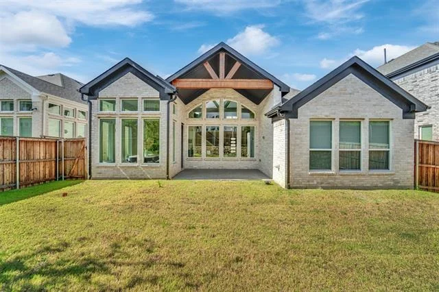 Photo of 3520 Helios Lane