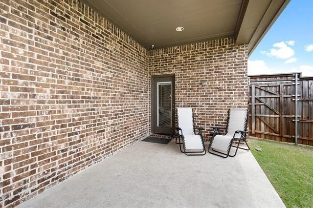 Photo of 1024 Macaw Drive